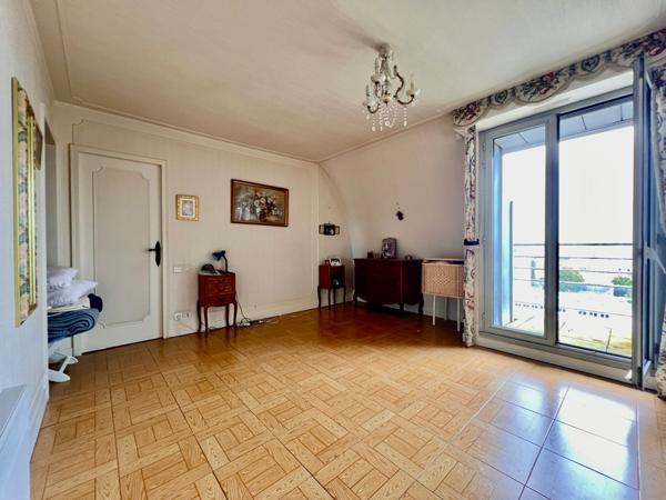 PENTHOUSE - LA ROCHE SUR YON - PARKINGS et GARAGE