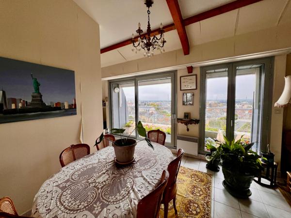 PENTHOUSE - LA ROCHE SUR YON - PARKINGS et GARAGE