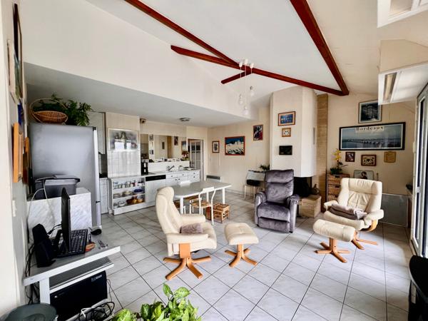 PENTHOUSE - LA ROCHE SUR YON - PARKINGS et GARAGE