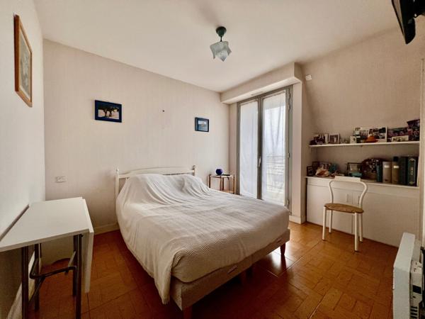 PENTHOUSE - LA ROCHE SUR YON - PARKINGS et GARAGE