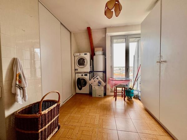 PENTHOUSE - LA ROCHE SUR YON - PARKINGS et GARAGE