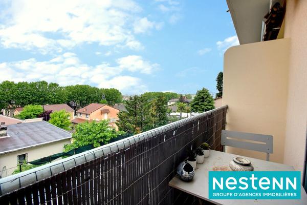 Appartement Decines Charpieu 3 pièces d'environ 56m² au calme avec vue dégagée, pas de travaux à prévoir