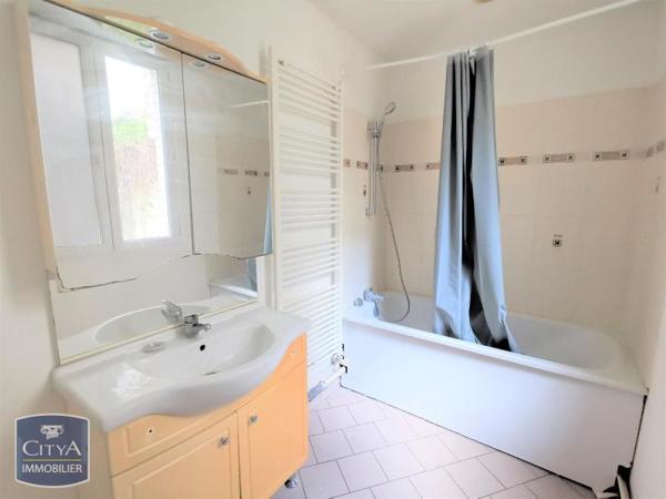 Appartement à louer 3 pièces 56.85m²