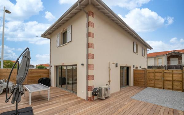 Maison à vendre    5 pièces • 117 m2 Biscarrosse