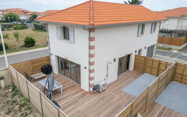Maison à vendre    5 pièces • 117 m2 Biscarrosse