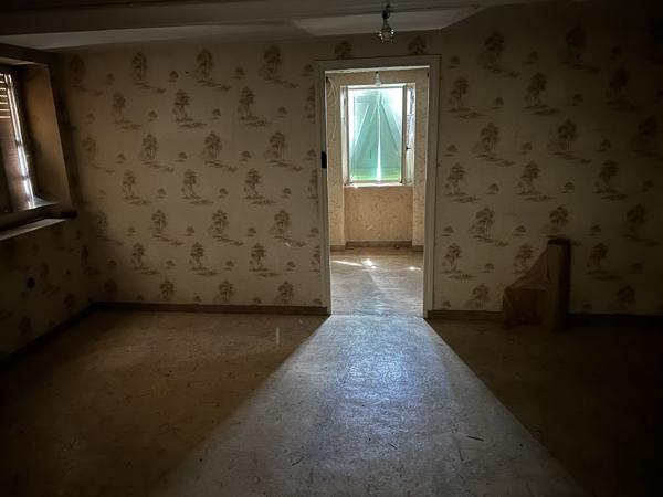 Maison de village - MONTROND LES BAINS