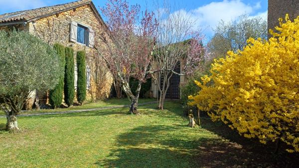 Secteur Sainte Alvère, Superbe demeure dans un environnement très calme