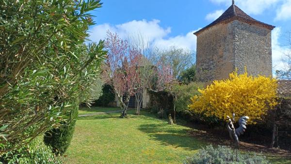 Secteur Sainte Alvère, Superbe demeure dans un environnement très calme