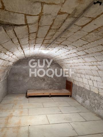 BOURGES QUARTIER RUE D'AURON