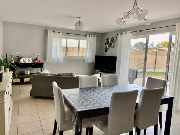 MAISON SPACIEUSE DE PLAIN-PIED - 5 chambres - DE 138m2 avec chalet