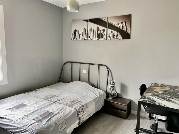 MAISON SPACIEUSE DE PLAIN-PIED - 5 chambres - DE 138m2 avec chalet