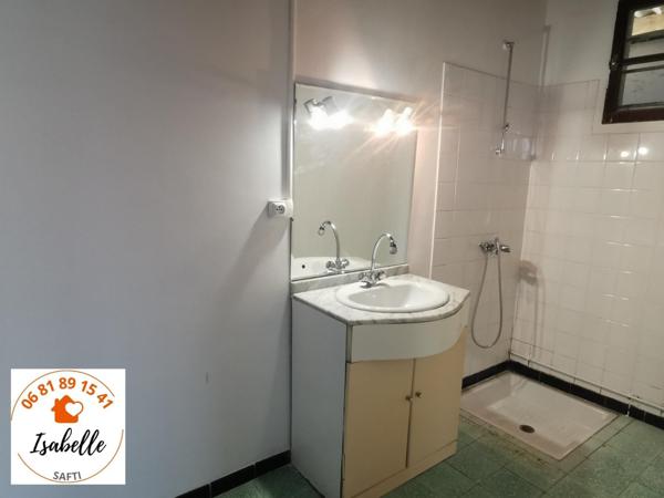 Maison de 75 m² de plain-pied individuelle, 2 chambres, vue sur les Pyrénées, avec très beau terrain 5146 m².