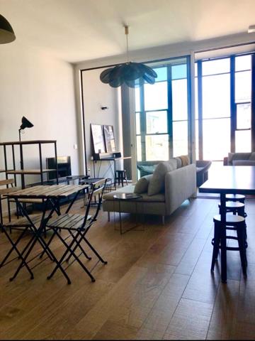 Appartement type 2 de 47m2 avec jardin d'hiver de 8m2 et place de parking , Bordeaux