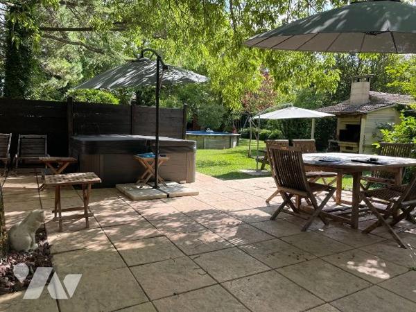 Propriété centre ville de 8 pièces - terrain 4126m²