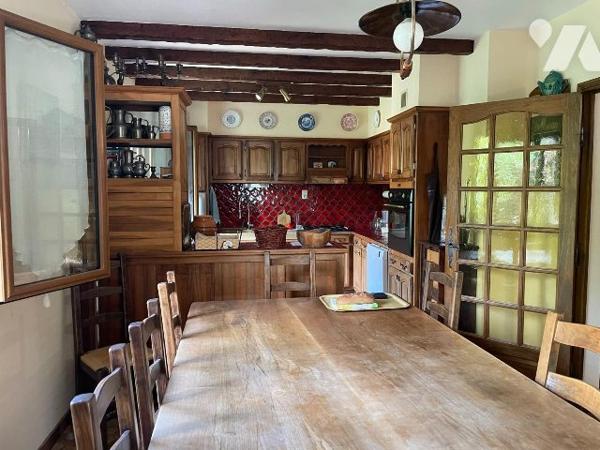 Propriété centre ville de 8 pièces - terrain 4126m²