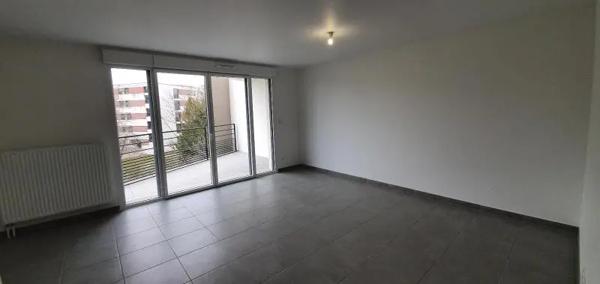 Appartement à louer 3 pièces 68.26m² Tours (37100)