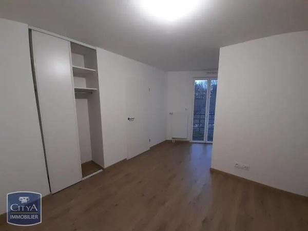 Appartement à louer 3 pièces 68.26m² Tours (37100)
