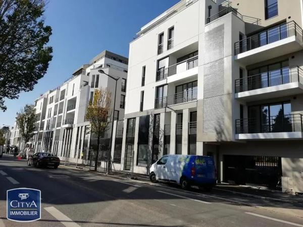 Appartement à louer 3 pièces 68.26m² Tours (37100)