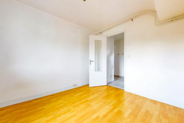 A vendre - Appartement deux pièces avec fort potentiel - rue Marius Ferrero - 74000 ANNECY