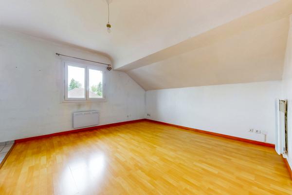 A vendre - Appartement deux pièces avec fort potentiel - rue Marius Ferrero - 74000 ANNECY