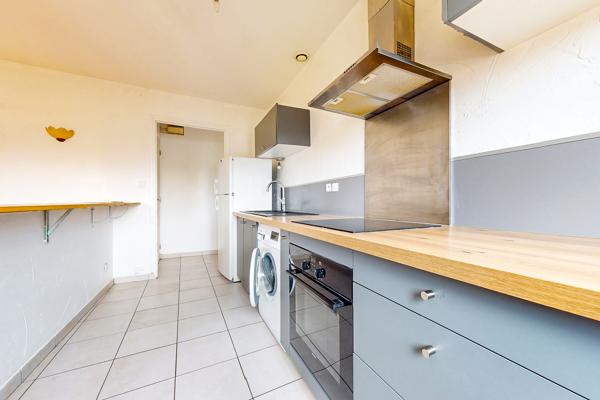A vendre - Appartement deux pièces avec fort potentiel - rue Marius Ferrero - 74000 ANNECY