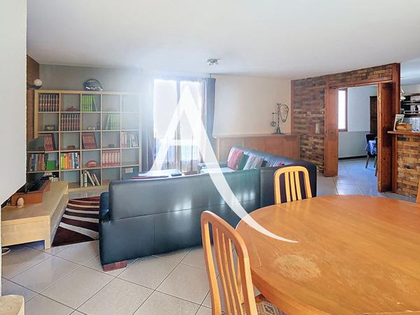 Maison LABARTHE SUR LEZE , de plain pied 4 pièce(s) 99 m2 avec garage et piscine