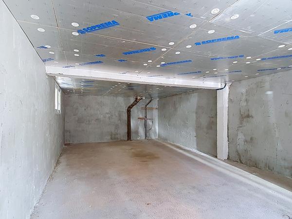 A Louer PAU Quartier TRESPOEY- Un bel appartement T2 rénové de 58.30 m² avec garage de 29.81 m² et un balcon,