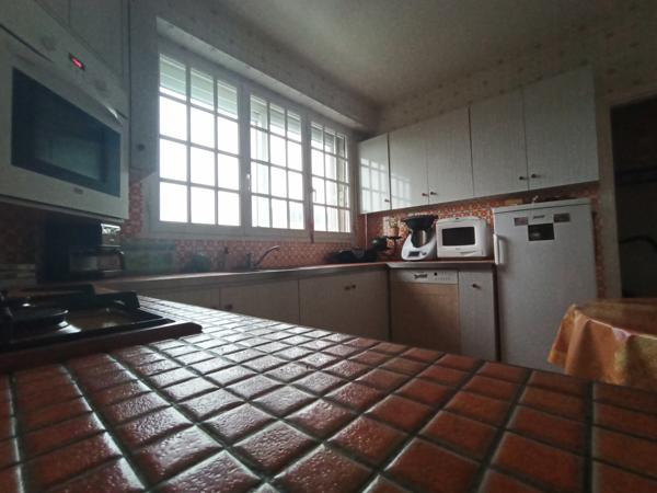 Centre Brulon, grande maison de 170m², 5 chambres