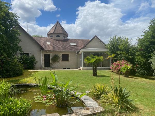 EN VENTE - Propriété style manoir contemporain 300 m² habitables plus sous-sol intégral