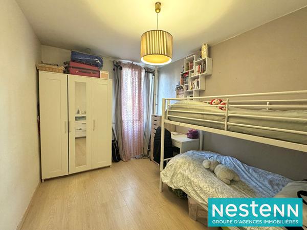 Appartement Villeurbanne 4 pièce(s) 70m2 - Cave - Parking collectif fermé et sécurisé