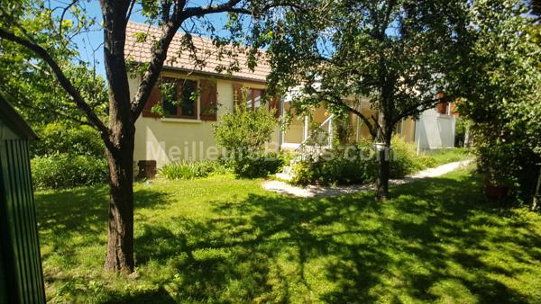 Maison de campagne, garage.