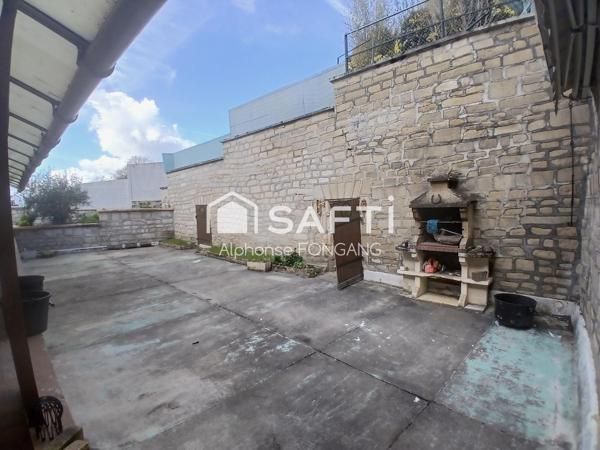 belle maison au centre de montataire avec beaucoup de potentiel avec un beau rapport qualité prix avec une possibilité d'y faire trois logements pour des investisseurs et les marchands des biens