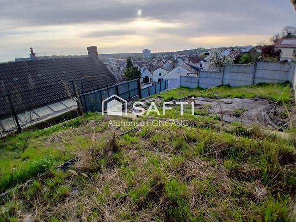 belle maison au centre de montataire avec beaucoup de potentiel avec un beau rapport qualité prix avec une possibilité d'y faire trois logements pour des investisseurs et les marchands des biens