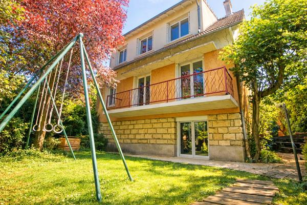 Maison Antony 7 pièce(s) 160 m2 5 chambres terrain de 640 m²