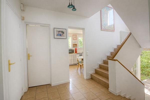 Maison Antony 7 pièce(s) 160 m2 5 chambres terrain de 640 m²
