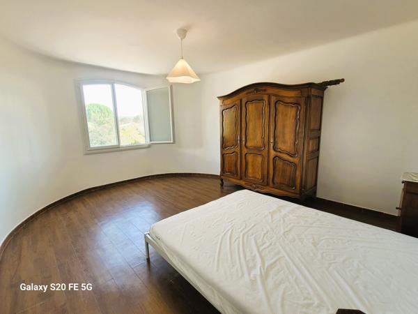 Maison familiale 135 m² à Ventabren, 4 chambres et grand terrain proche commerces, bus, écoles