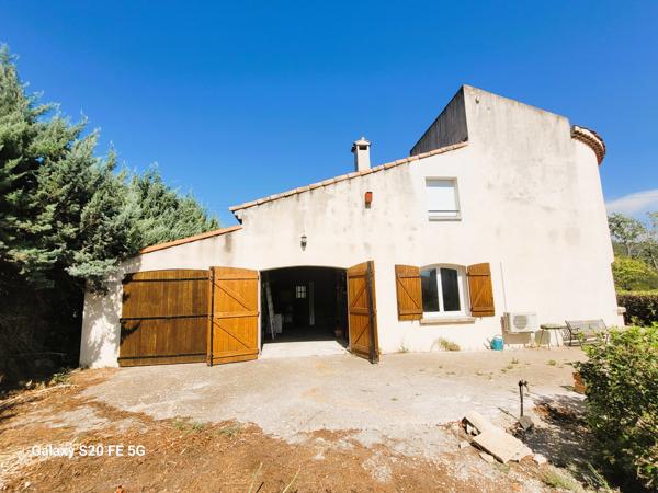 Maison familiale 135 m² à Ventabren, 4 chambres et grand terrain proche commerces, bus, écoles