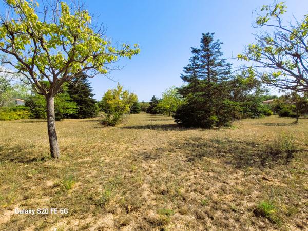 Maison familiale 135 m² à Ventabren, 4 chambres et grand terrain proche commerces, bus, écoles