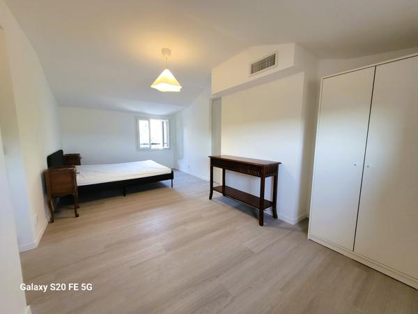 Maison familiale 135 m² à Ventabren, 4 chambres et grand terrain proche commerces, bus, écoles