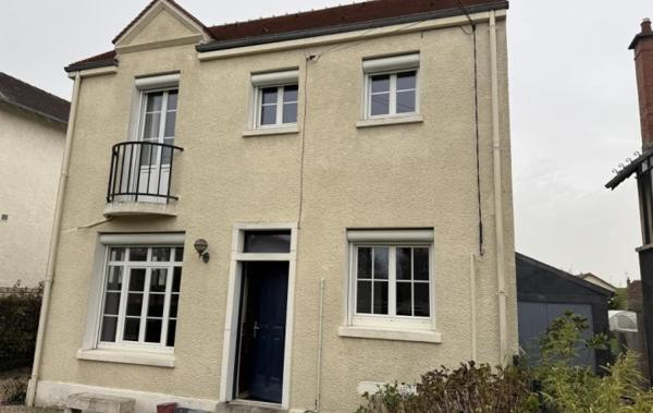 Vente Maison Avec jardin et garage Saint-amand-montrond   