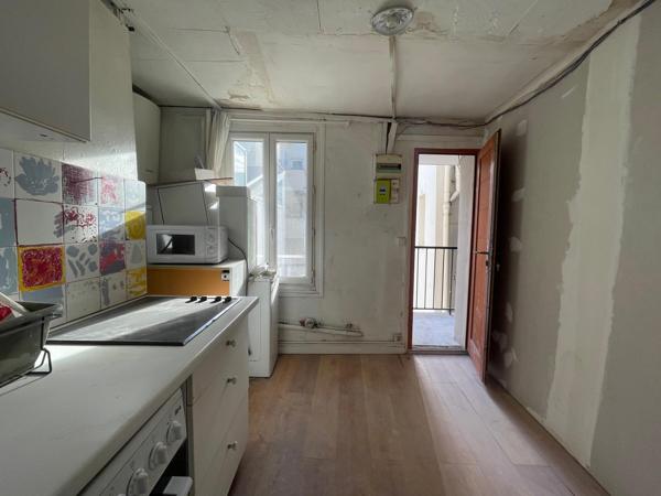 Studio fort potentiel à rénover