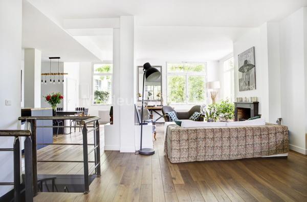 Calme absolu pour ce Duplex 169m2 en excellent état dans résidence très recherchée!