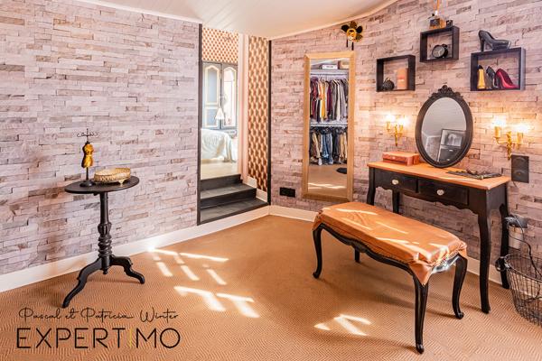 Challans (85300) Maison 300m², 7 chambres, piscine centre Challans