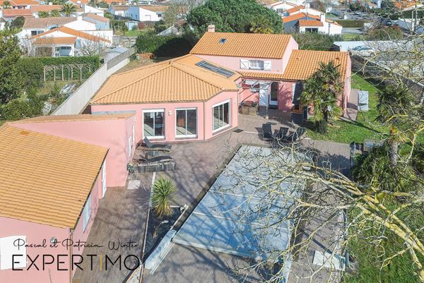 Challans (85300) Maison 300m², 7 chambres, piscine centre Challans