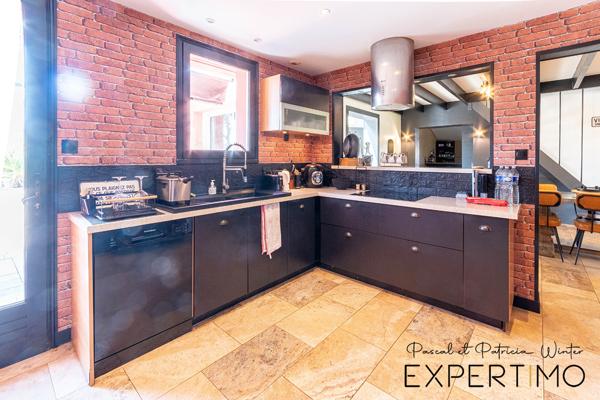 Challans (85300) Maison 300m², 7 chambres, piscine centre Challans