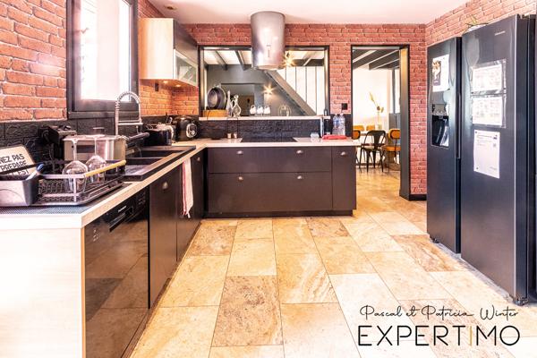 Challans (85300) Maison 300m², 7 chambres, piscine centre Challans