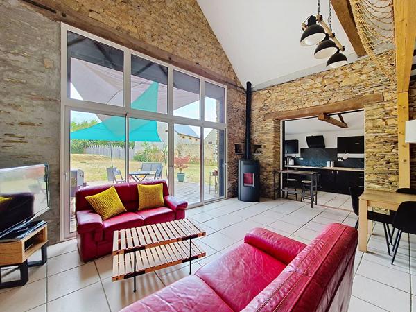 A vendre à MARIGNE maison de campagne avec grand terrain