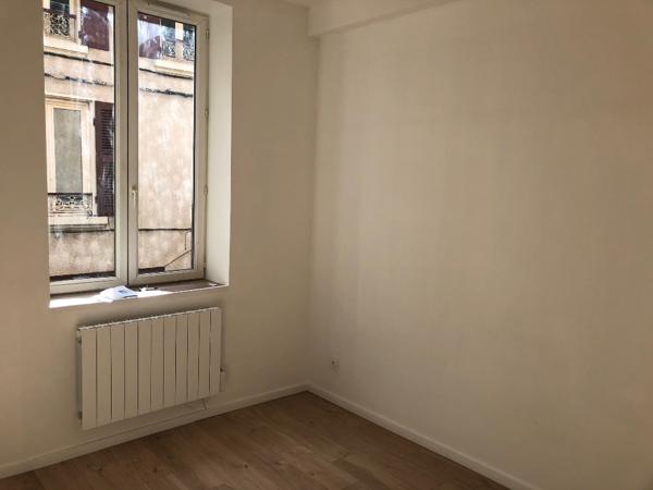 LOCATION STUDIO OULLINS , Oullins
