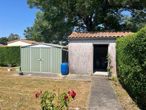 Maison familiale avec jardin et garage à SAUJON 17600