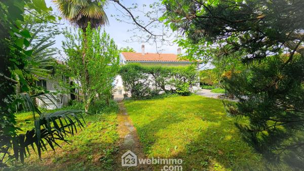 Maison 88 m² à Coarraze 64800